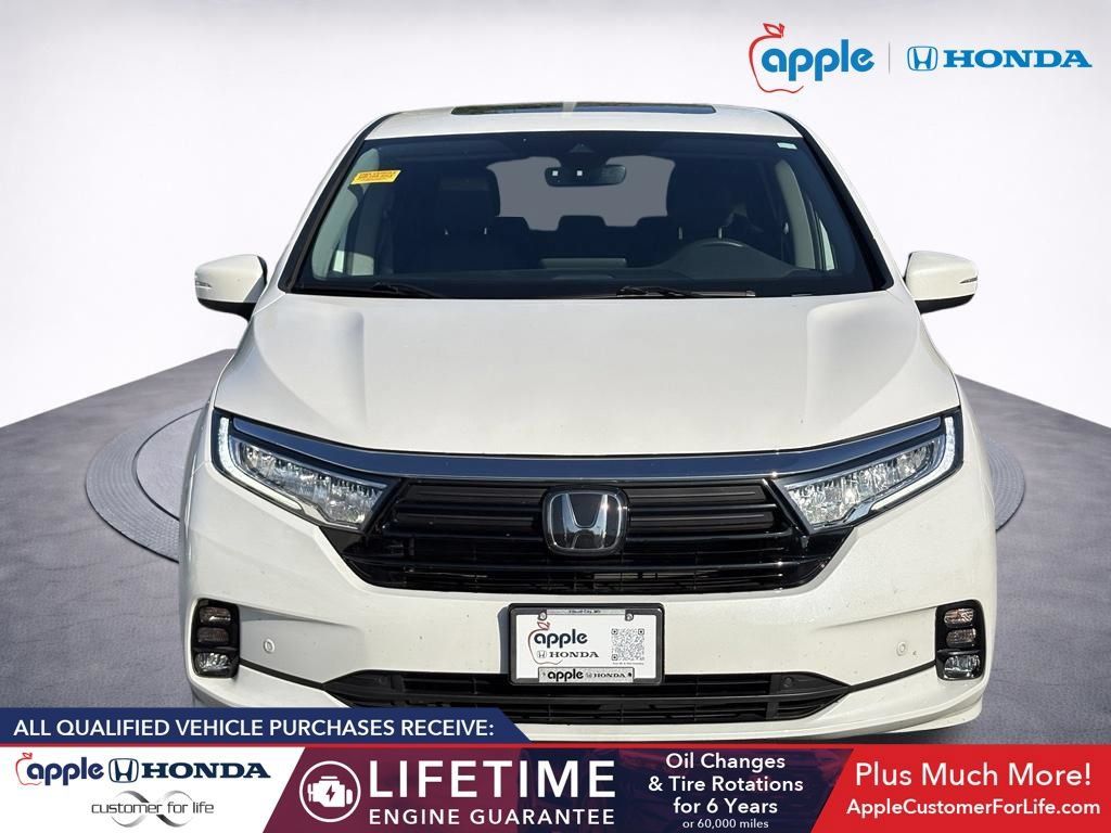 Used 2024 Honda Odyssey Touring image 2