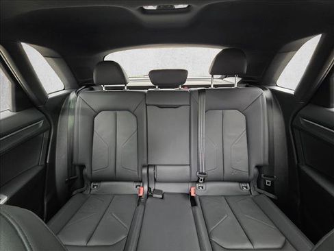 Certified 2024 Audi Q3 2.0T Premium image 16