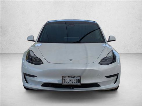 Used 2023 Tesla Model 3 Standard Range RWD image 2