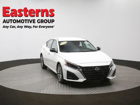 Used 2025 Nissan Altima 2.5 SV image 50