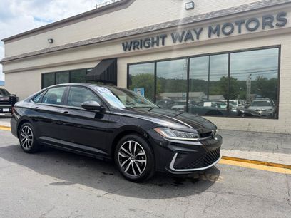 Used 2025 Volkswagen Jetta SE