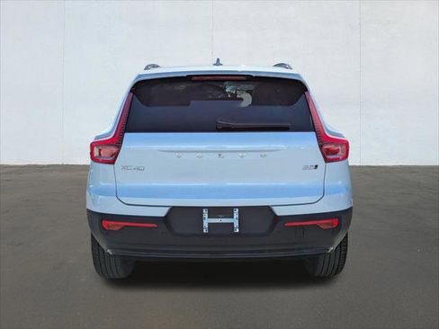 New 2026 Volvo XC40 B5 Ultra w/ Climate Package image 5