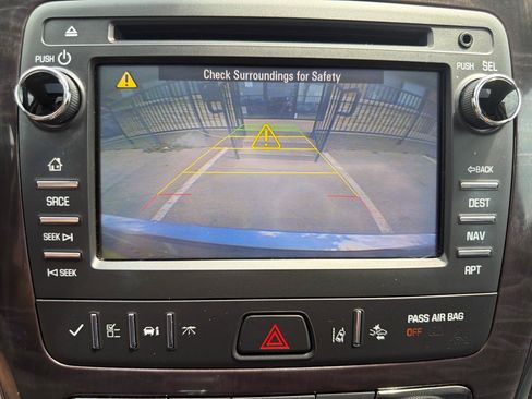 Used 2015 Buick Enclave Premium w/ Experience Buick Package FWD image 16