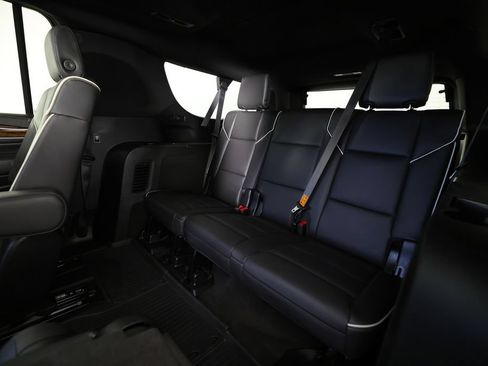 Used 2024 Cadillac Escalade ESV Premium Luxury w/ LPO, Floor Liner Package AWD/4WD image 15
