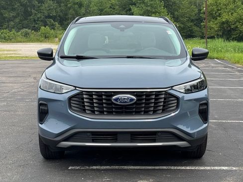Used 2025 Ford Escape Active w/ Active Premium Tech Pack AWD/4WD image 3