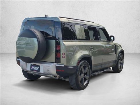 Used 2025 Land Rover Defender 110 S AWD/4WD image 5