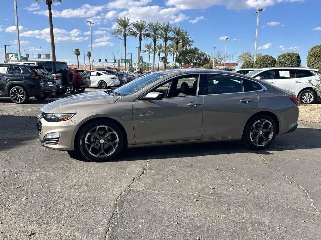 Used 2023 Chevrolet Malibu LT w/ Driver Confidence Package FWD image 4