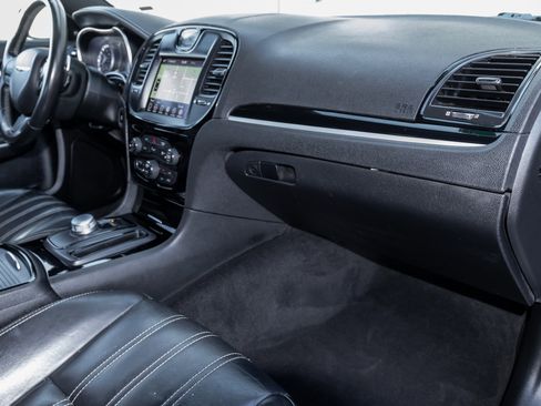 Used 2021 Chrysler 300 S image 20