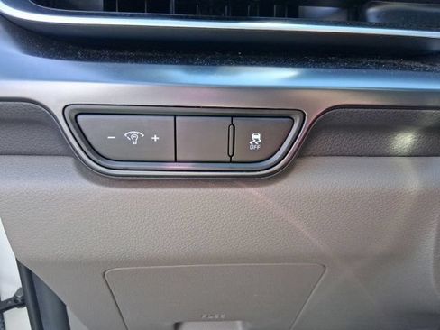 Used 2026 Kia Carnival FWD image 21