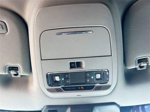 Used 2021 Ford F150 Lariat w/ Equipment Group 502A High image 19