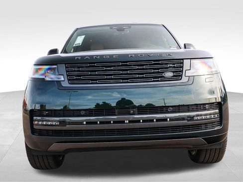 New 2026 Land Rover Range Rover SE image 2