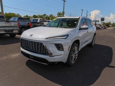 New 2026 Buick Enclave Avenir w/ Super Cruise Package FWD image 3
