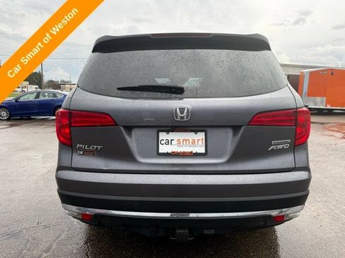 Used 2017 Honda Pilot Touring image 6