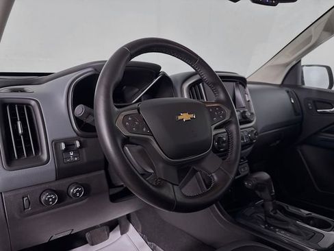 Used 2020 Chevrolet Colorado Z71 image 9