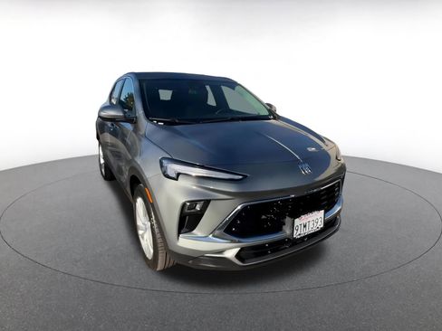 Used 2025 Buick Encore GX Preferred image 3