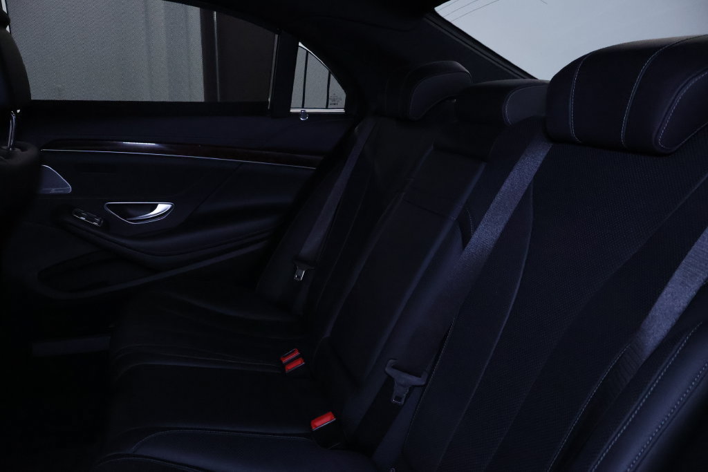 Used 2015 Mercedes-Benz S 550 4MATIC Sedan image 17