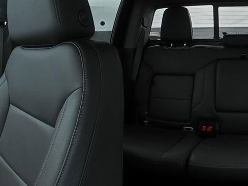 Used 2024 Chevrolet Silverado 1500 LT Trail Boss w/ LT Trail Boss Premium Package AWD/4WD image 27