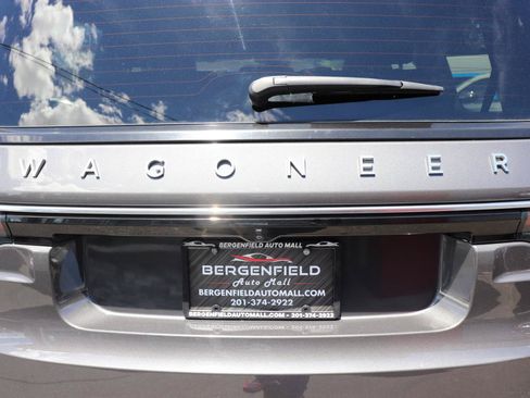 Used 2024 Jeep Wagoneer Series II w/ Flexible Seating Group AWD/4WD image 67