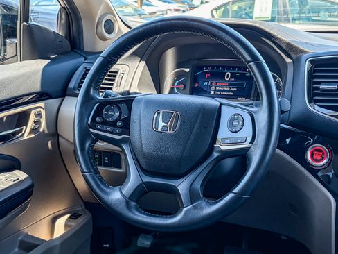 Used 2019 Honda Pilot Touring image 14