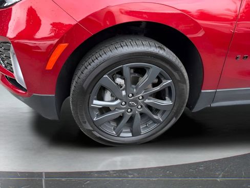 Used 2024 Chevrolet Equinox RS AWD/4WD image 11