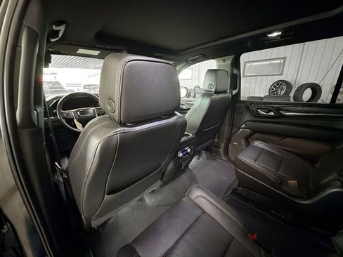 Used 2023 GMC Yukon XL Denali w/ Max Trailering Package image 9