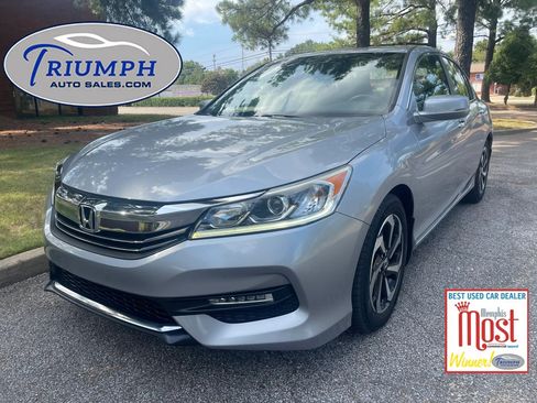 Used 2017 Honda Accord EX image 1