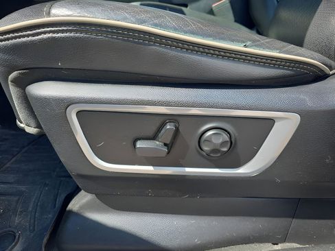 Used 2020 RAM 1500 Laramie image 12