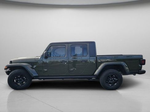 Used 2023 Jeep Gladiator Sport AWD/4WD image 19