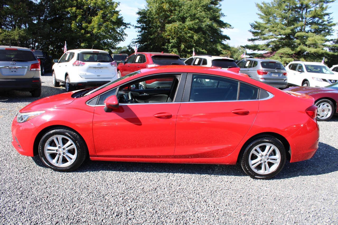 Used 2017 Chevrolet Cruze LT FWD image 10