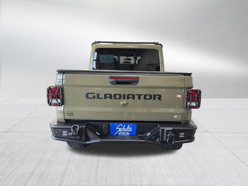 Used 2025 Jeep Gladiator Sport AWD/4WD image 6