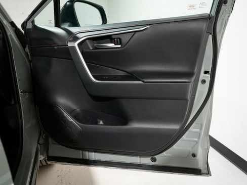 Used 2019 Toyota RAV4 Adventure image 27