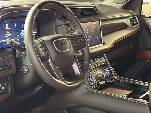 Used 2024 GMC Yukon Denali Ultimate image 33
