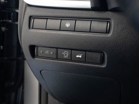 Used 2023 Nissan Rogue SV w/ SV Premium B Package FWD image 20
