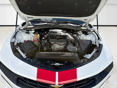 Used 2022 Chevrolet Camaro LT RWD image 27