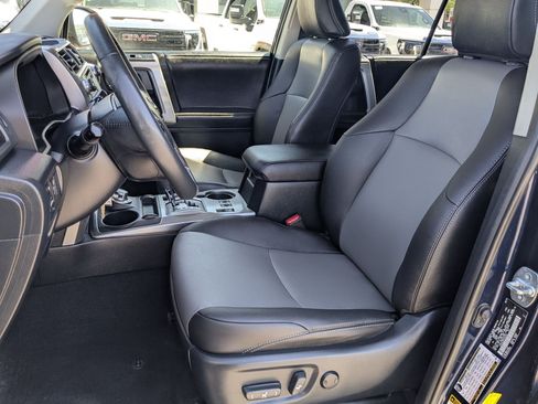 Used 2019 Toyota 4Runner SR5 Premium w/ Wilderness Package AWD/4WD image 14