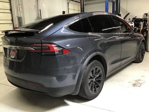 Used 2016 Tesla Model X 60D AWD/4WD image 6