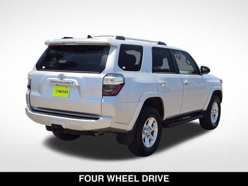 Used 2023 Toyota 4Runner SR5 AWD/4WD image 9