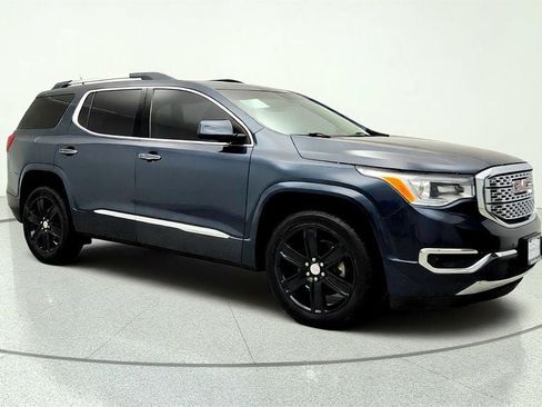 Used 2019 GMC Acadia Denali w/ Technology Package AWD/4WD image 3