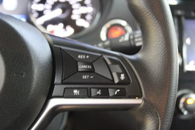 Used 2019 Nissan Rogue SV AWD/4WD image 16