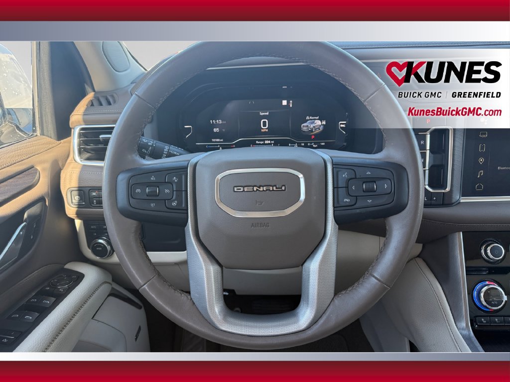 Used 2023 GMC Yukon XL Denali AWD/4WD image 14