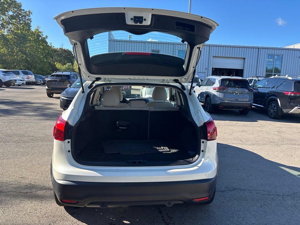 Used 2019 Nissan Rogue Sport SV w/ All-Weather Package AWD/4WD image 7