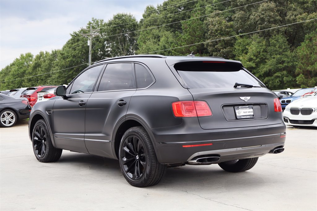 Used 2017 Bentley Bentayga AWD/4WD image 5