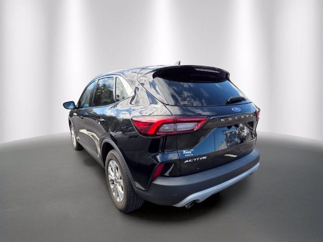 Used 2023 Ford Escape Active w/ Tech Pack #1 FWD image 2