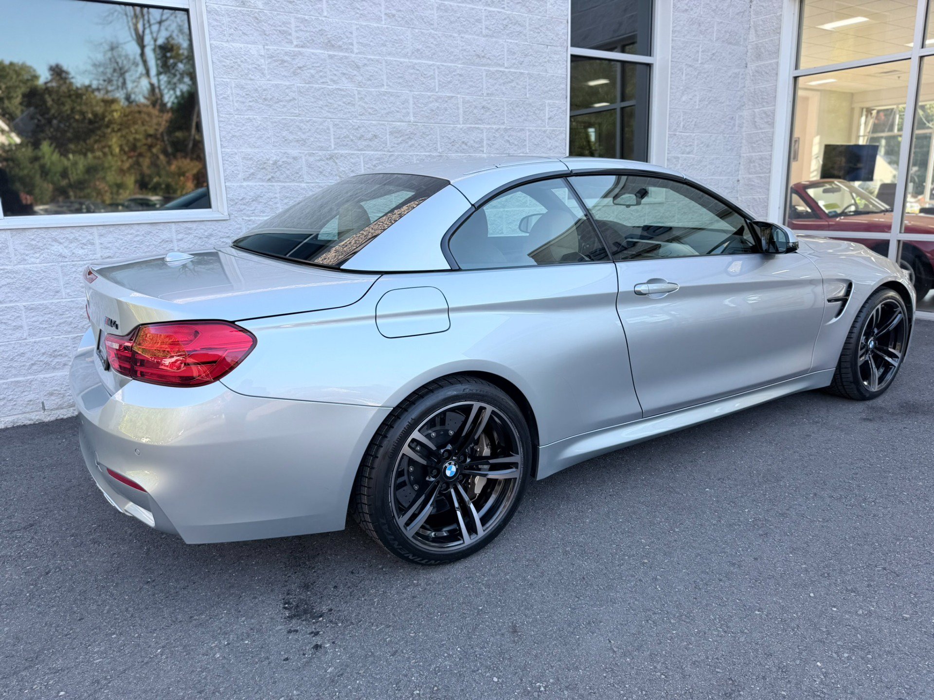 Used 2015 BMW M4 Convertible RWD image 50
