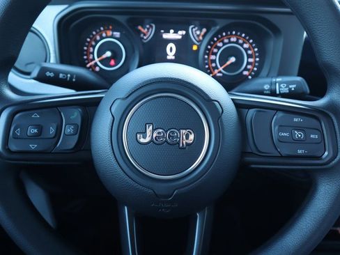 New 2026 Jeep Gladiator Sport AWD/4WD image 3