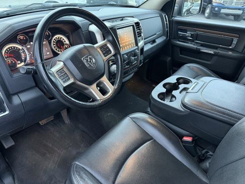 Used 2017 RAM 1500 Laramie AWD/4WD image 10
