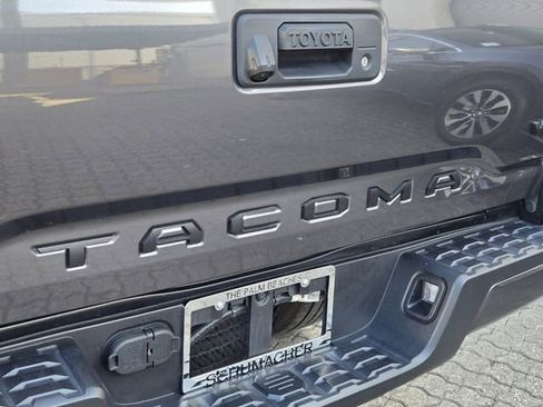 Used 2023 Toyota Tacoma SR5 w/ Technology Package image 9