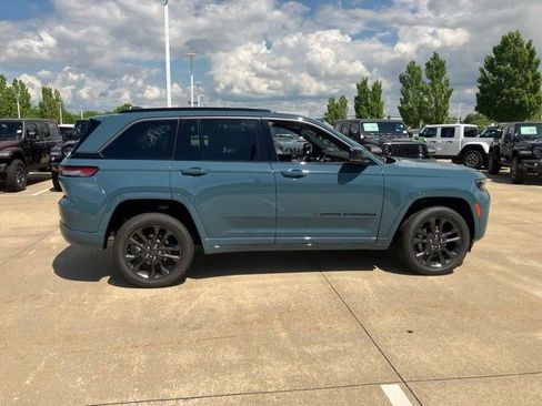New 2026 Jeep Grand Cherokee Limited AWD/4WD image 5