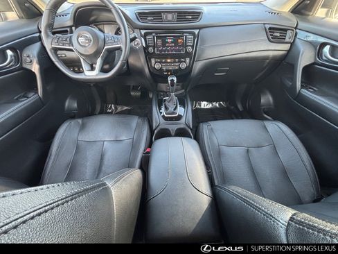 Used 2019 Nissan Rogue SL image 16