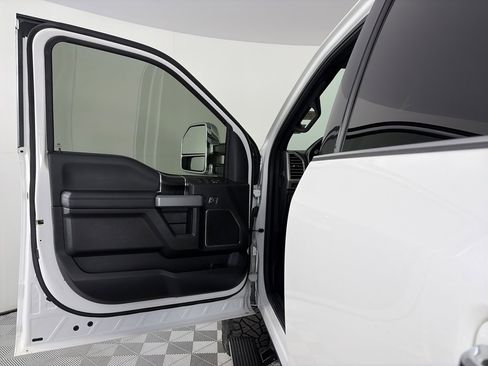 Used 2019 Ford F350 Platinum w/ Platinum Ultimate Package image 10